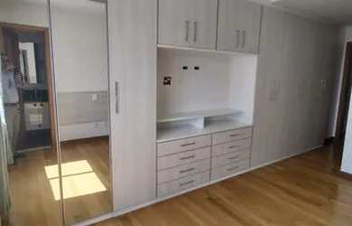 Imagem: O apartamento possui 3 Dormitórios, 1 Banheiro, 1 Vaga na garagem