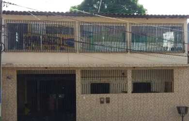 Imagem: A casa possui 5 Dormitórios, 4 Banheiros, 2 Vagas na garagem