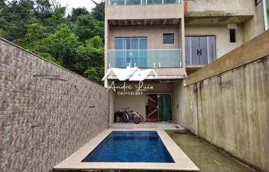 Imagem: A casa em condomínio possui 3 Dormitórios, 2 Banheiros, 1