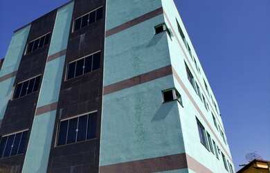 Imagem: A kitnet possui 1 Dormitório, 1 Banheiro, 1 Vaga na garagem