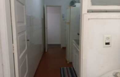 Imagem: O apartamento possui 1 Dormitório, 1 Banheiro, 1 Vaga na garagem