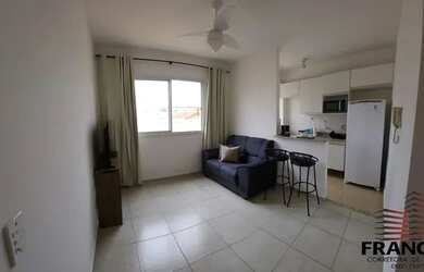 Imagem: O apartamento possui 1 Dormitório, 1 Banheiro, 1 Vaga na garagem