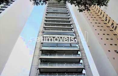 Imagem: O apartamento possui 4 Dormitórios, 4 Banheiros, 2 Vagas na