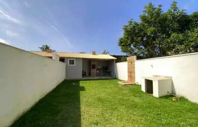 Imagem: VENDO CASA COM QUINTAL