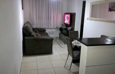 Imagem: O apartamento possui 2 Dormitórios, 1 Banheiro, 1 Vaga na garagem