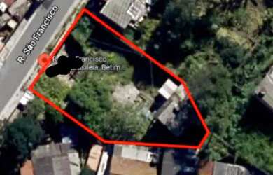 Imagem: O terreno possui 490m² de Área e está localizado em Brasiléia