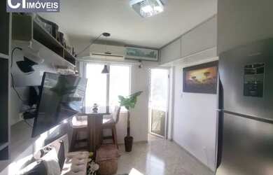 Imagem: O apartamento possui 1 Dormitório, 1 Banheiro, 1 Vaga na garagem