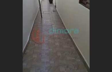 Imagem: A casa possui 2 Dormitórios, 2 Banheiros, 1 Vaga na garagem