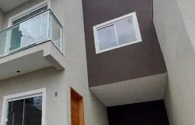 Imagem: A casa possui 2 Dormitórios, 2 Banheiros, 1 Vaga na garagem