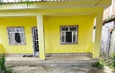 Imagem: A casa possui 3 Dormitórios, 2 Banheiros, 2 Vagas na garagem