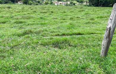 Imagem: O terreno possui 600m² de Área e está localizado em Centro