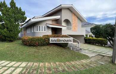 Imagem: A casa em condomínio possui 4 Dormitórios, 5 Banheiros, 4