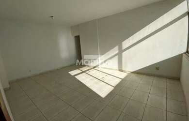 Imagem: O apartamento possui 3 Dormitórios, 1 Banheiro, 135m² de Área