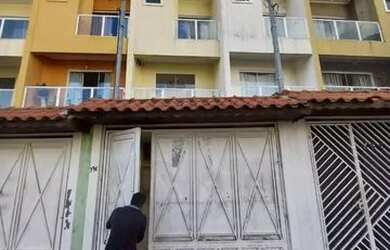 Imagem: A casa possui 4 Dormitórios, 3 Banheiros e 300m² de Área