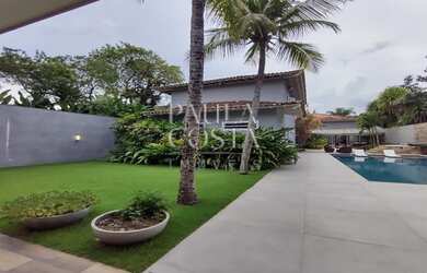 Imagem: A casa em condomínio possui 5 Dormitórios, 5 Banheiros, 5