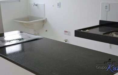 Imagem: O apartamento possui 2 Dormitórios, 1 Banheiro, 1 Vaga na garagem