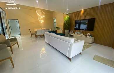 Imagem: A casa em condomínio possui 4 Dormitórios, 5 Banheiros, 4