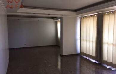 Imagem: O apartamento possui 4 Dormitórios, 1 Banheiro, 2 Vagas na