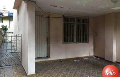 Imagem: A casa possui 3 Dormitórios, 2 Banheiros, 3 Vagas na garagem