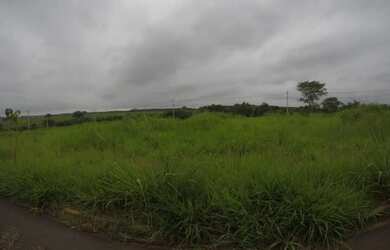Imagem: O terreno possui 220m² de Área e está localizado em Bady