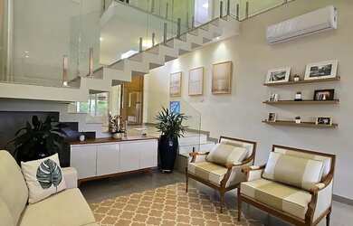 Imagem: A casa em condomínio possui 4 Dormitórios, 5 Banheiros, 4