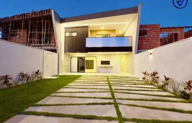 Imagem: A casa em condomínio possui 4 Dormitórios, 3 Banheiros, 2