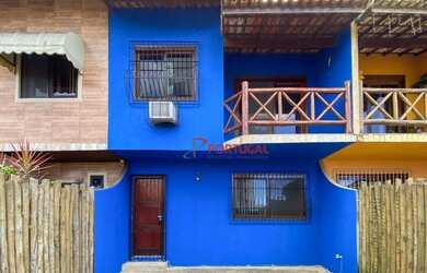 Imagem: A casa possui 2 Dormitórios, 2 Banheiros, 1 Vaga na garagem