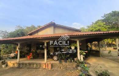 Imagem: A casa possui 2 Dormitórios, 1 Banheiro, 1529m² de Área e