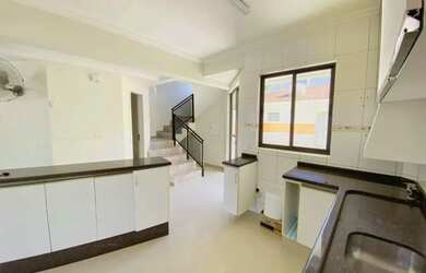 Imagem 5: Triplex com 4 Quartos, Uma Quadra do Mar na Prainha lado de Caiobá -...