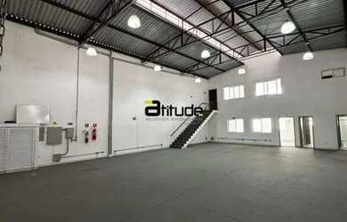 Imagem: O depósito possui 350m² de Área e está localizado em Jardim