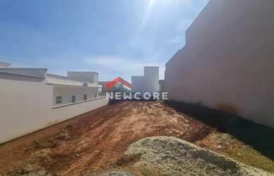 Imagem: O terreno possui 250m² de Área e Imóvel novo e está localizado