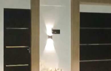 Imagem: A casa possui 4 Dormitórios, 3 Banheiros, 1 Vaga na garagem