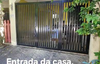 Imagem: A casa possui 2 Dormitórios, 2 Banheiros, 1 Vaga na garagem
