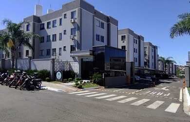 Imagem: O apartamento possui 2 Dormitórios, 1 Banheiro, 1 Vaga na garagem