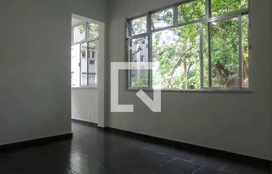 Imagem: O apartamento possui 2 Dormitórios, 1 Banheiro e 65m² de Área