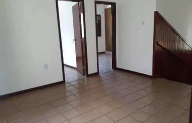 Imagem 4: Casa 4/4 em condomínio fechado com lazer e segurança em Itapuã por...