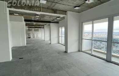 Imagem: O depósito possui 2 Vagas na garagem, 165m² de Área e está