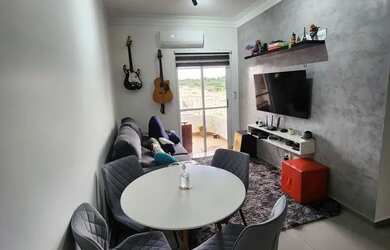 Imagem: O apartamento possui 2 Dormitórios, 2 Banheiros, 1 Vaga na