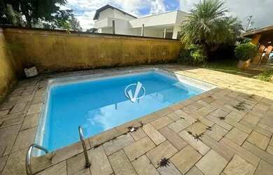 Imagem: A casa em condomínio possui 4 Dormitórios, 4 Banheiros, 3