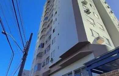 Imagem: O apartamento possui 3 Dormitórios, 1 Banheiro, 1 Vaga na garagem