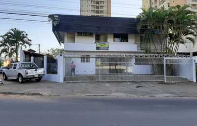 Imagem: O depósito possui 5 Vagas na garagem, 300m² de Área e está