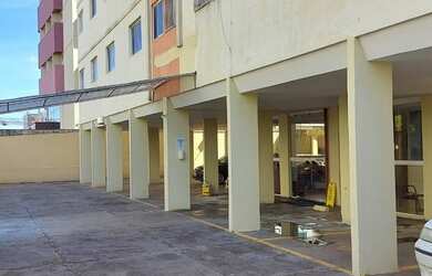 Imagem: O apartamento possui 3 Dormitórios, 1 Banheiro, 1 Vaga na garagem