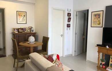 Imagem: O apartamento possui 1 Dormitório, 1 Banheiro, 1 Vaga na garagem