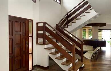 Imagem: A casa em condomínio possui 4 Dormitórios, 5 Banheiros, 4