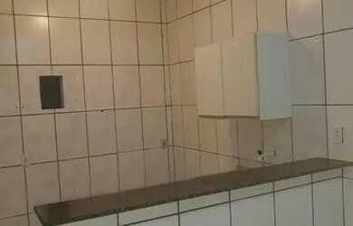 Imagem: A kitnet possui 1 Dormitório, 1 Banheiro, 1 Vaga na garagem