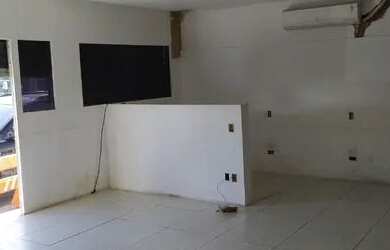 Imagem 6: Madureira Loja Frente Pça Lavradores lado UPA Intendente Magalhães