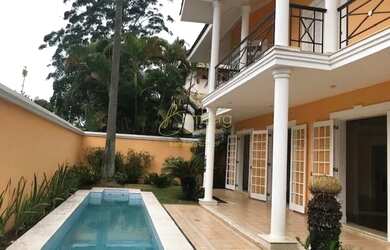 Imagem: A casa em condomínio possui 4 Dormitórios, 5 Banheiros, 4