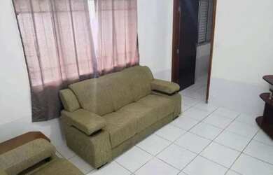 Imagem: A casa possui 3 Dormitórios, 2 Banheiros, 1 Vaga na garagem