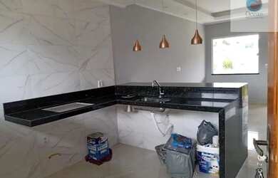 Imagem: A casa à venda possui 2 Dormitórios, 1 Banheiro, 1 Vaga na