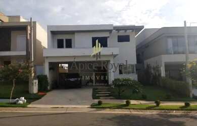 Imagem: A casa em condomínio possui 2 Dormitórios, 2 Banheiros, 4